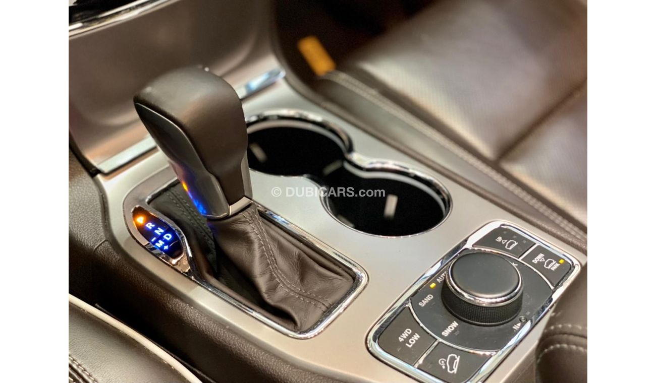 جيب جراند شيروكي 2019 Jeep Grand Cherokee 5.7 Overland, 2022 Warranty, Full Service History, GCC