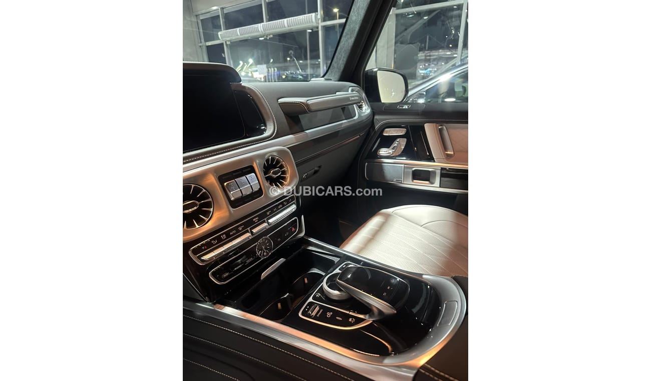 Mercedes-Benz G 63 AMG Ocean blue