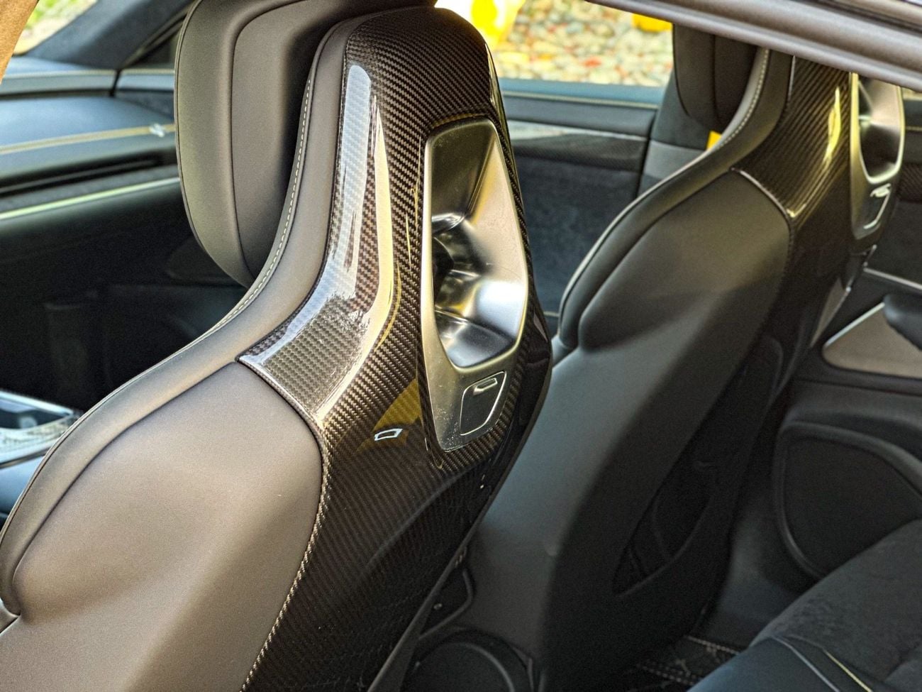 Xiaomi SU7 2025 Used Xiaomi SU7 Ultra EV | 93.7 kWh | Range (630 Km) | 1,548 Hp | Carbon Packge | Law Mileage (