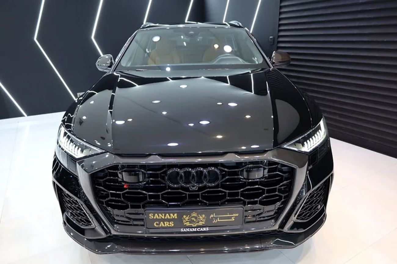 Audi RS Q8 Quattro, Ceramic Brakes, Carbon Fiber Package, Bang N Olufsen Audio, GCC Specs!!