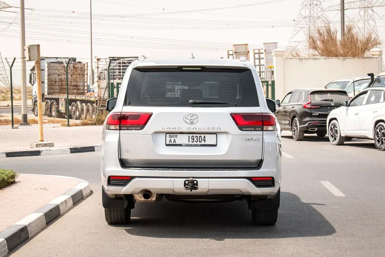 Toyota Land Cruiser GXR 4.0 - UNDER WARRANTY GCC SPECS - EXCELLENT CONDITION