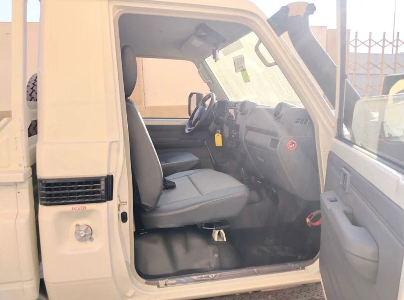 تويوتا لاند كروزر بيك آب SC 4.0L LAND CRUISER LC79 SC 4.2L DIESEL 2025