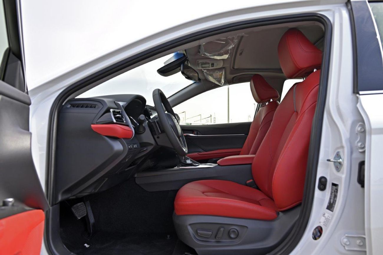 Toyota Camry SE Petrol