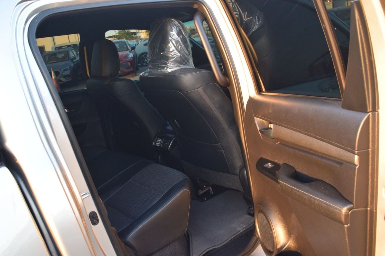 Toyota Hilux DIESEL HILUX ROGUE ,2.8L ,RIGHT HAND HAND DRIVE ,AUTO TRANSMISSION