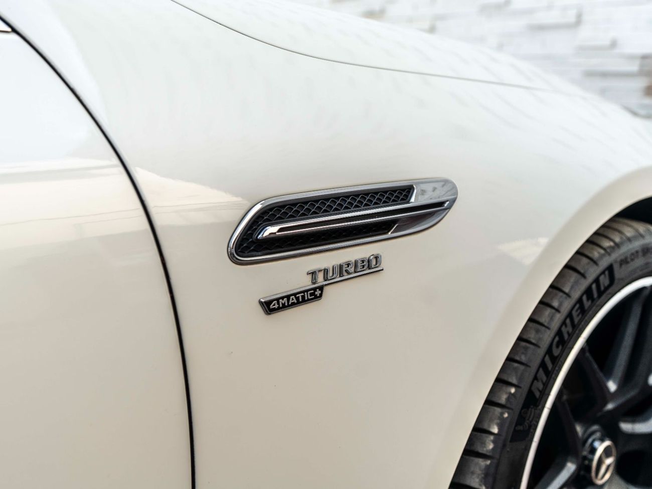 مرسيدس بنز ايه ام جي جي تي 53