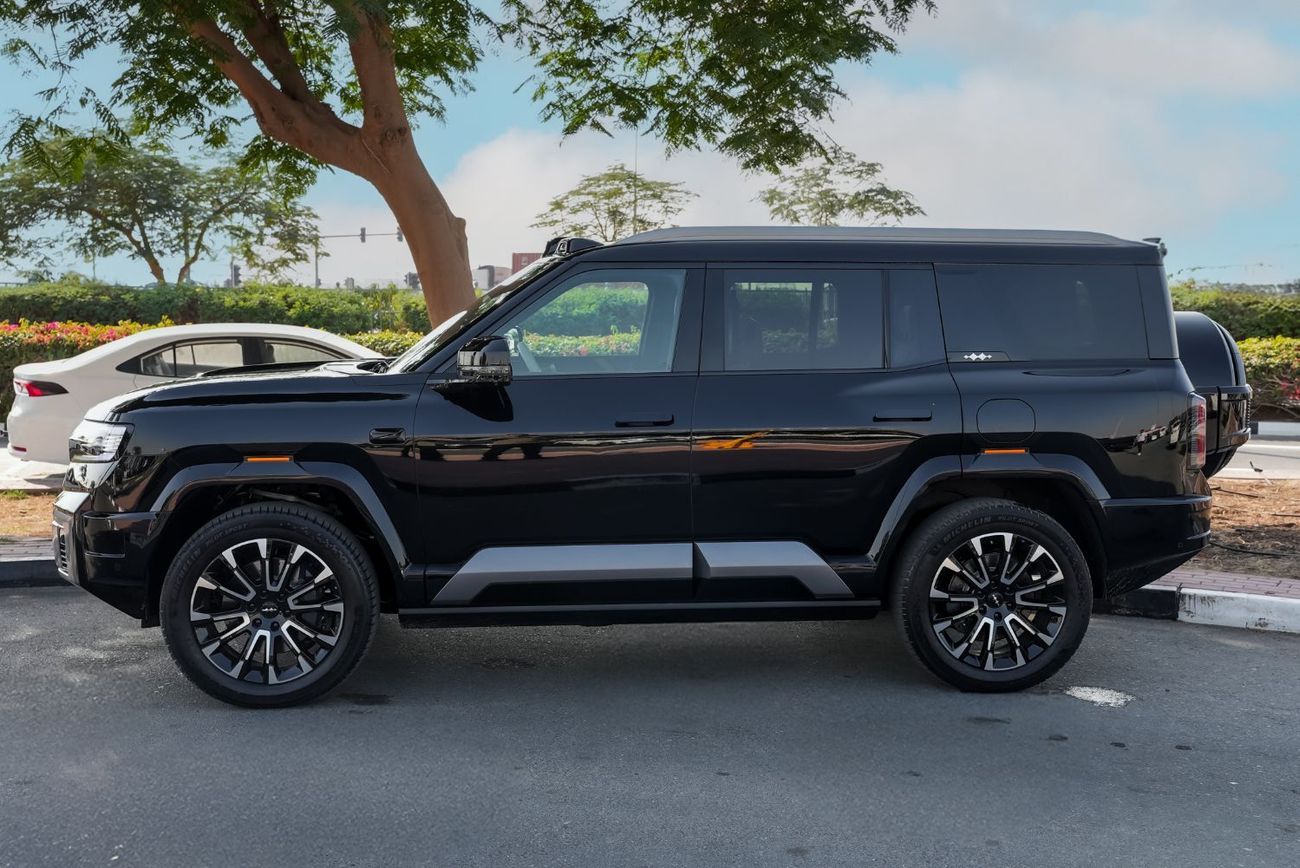 بي واي دي ليوبارد 8 2025 Leopard 8  NEW Flagship 5-seates AWD Black in White 0Km