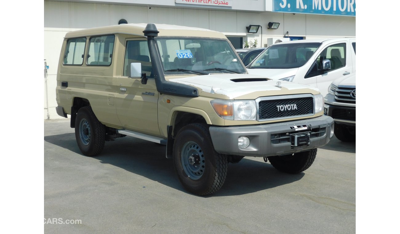 Toyota Land Cruiser Hard Top 78 Hardtop 4.5L Diesel 4WD M/T-ABS-3 Door