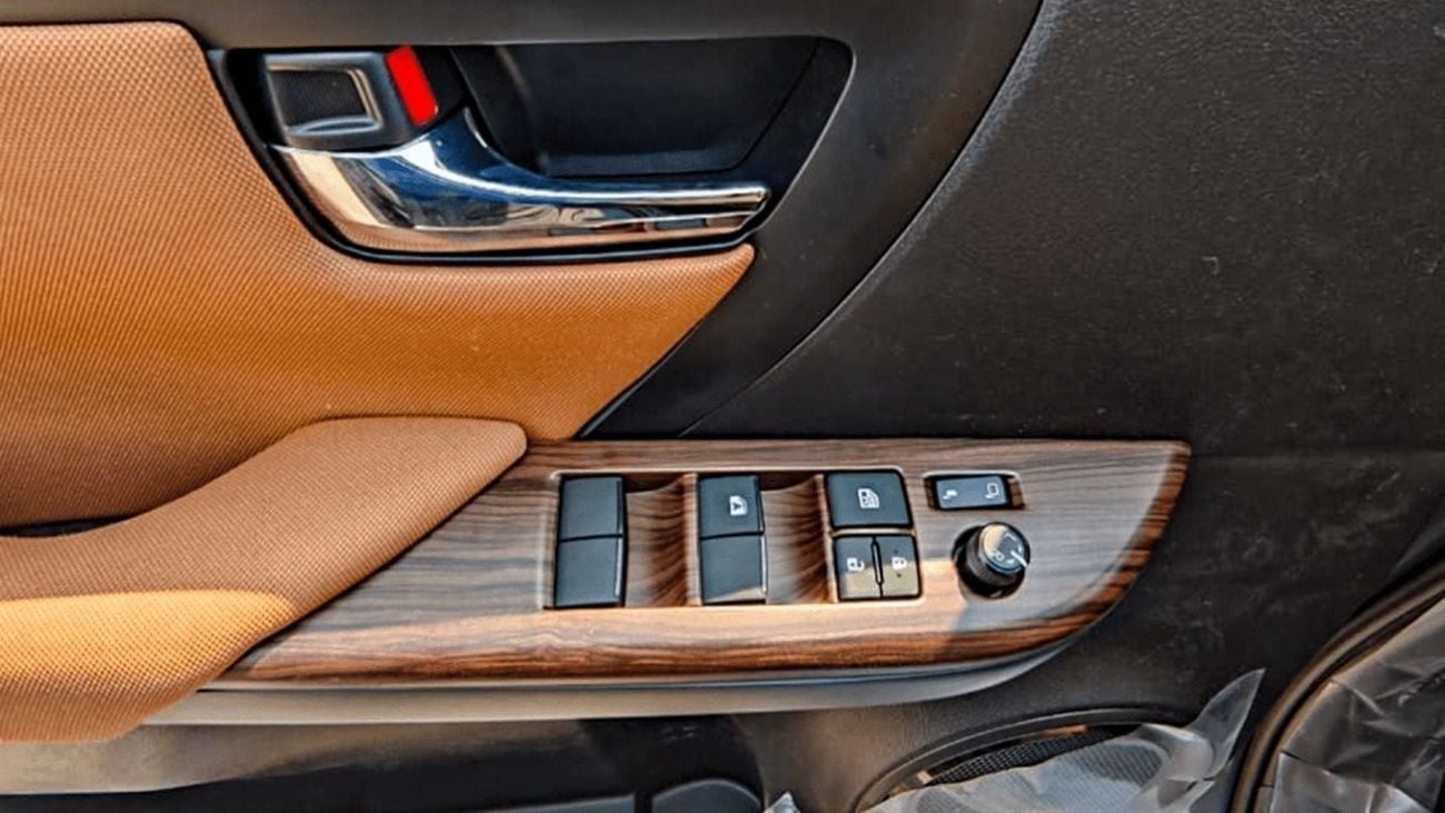 Toyota Fortuner TOYOTA FORTUNER 2.7L 4WD PETROL 2025