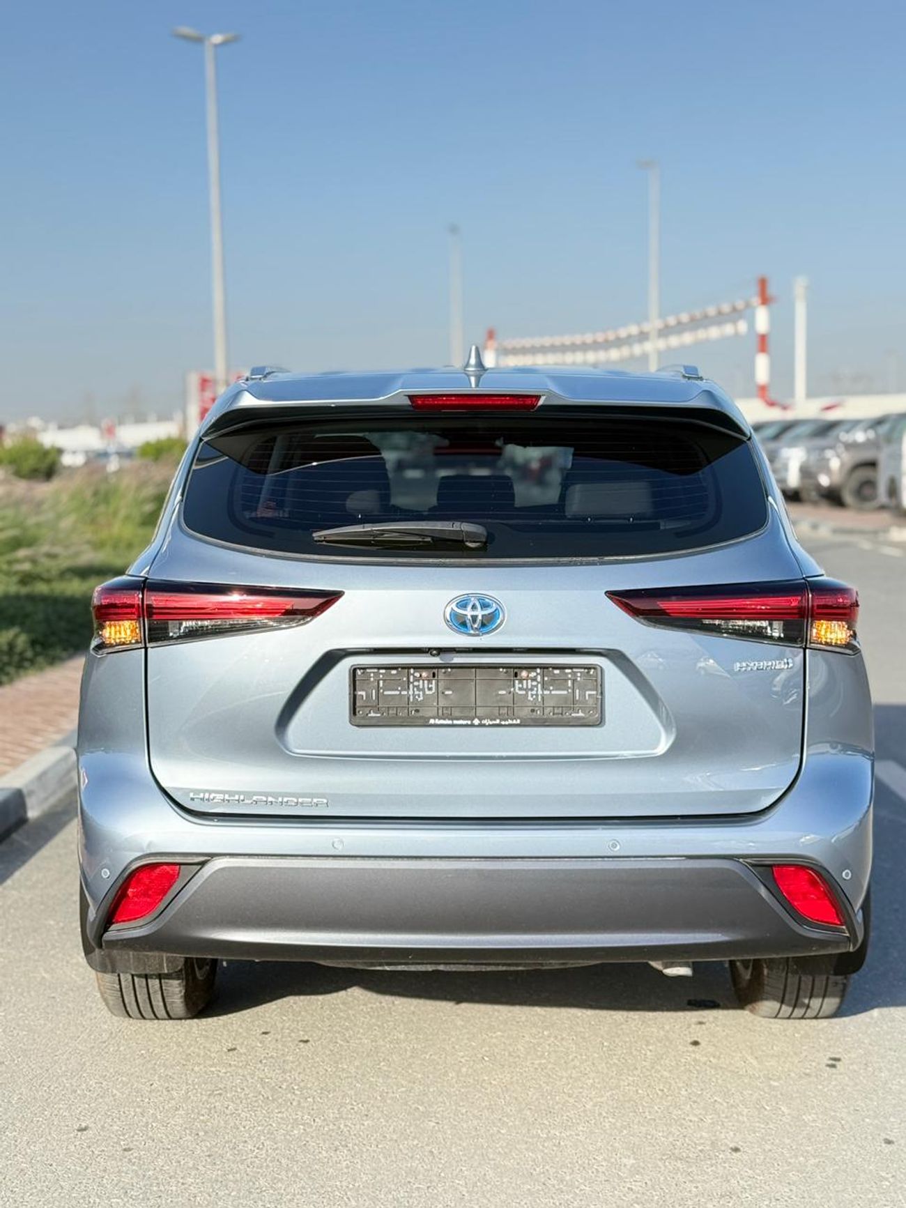 Toyota Highlander Hybrid Platinum 2.5L // panoramic, 360 Camera // head up display full option 2024