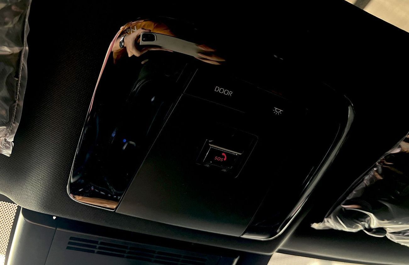 Toyota Camry Sport 2025 Hybrid 2.0L - Price for export