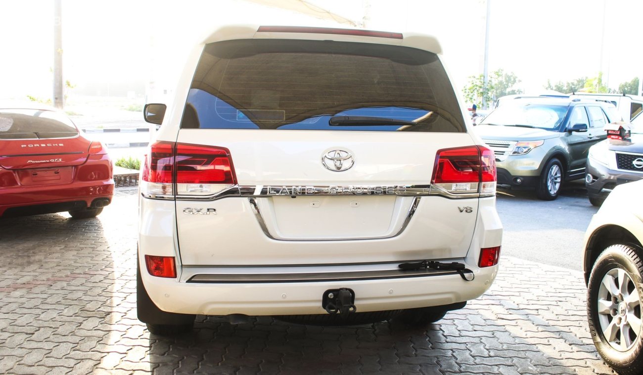 Toyota Land Cruiser GXR V8