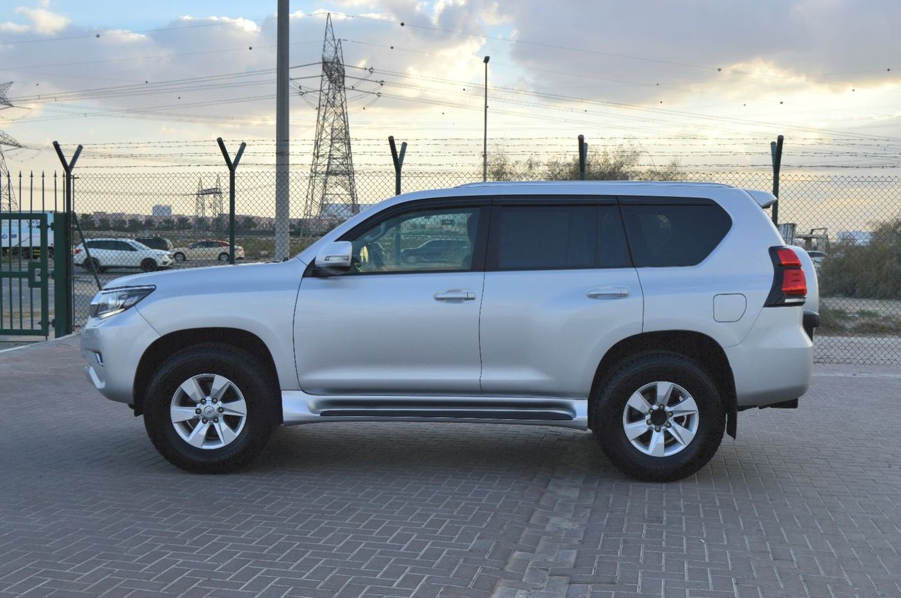 Toyota Prado *Toyota Land cruiser Prado*   Right Hand Drive Model: *2018* Push button start,  Engine: V4/ 2.8L