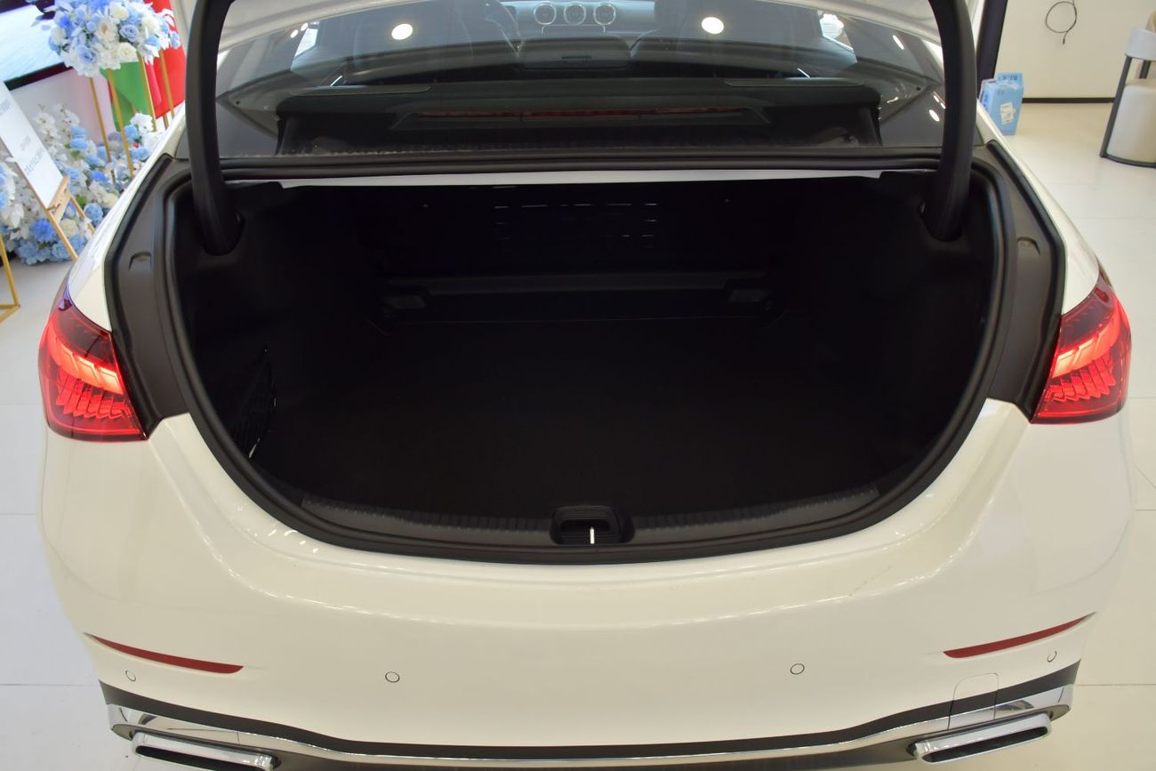 Mercedes-Benz 260 c260L