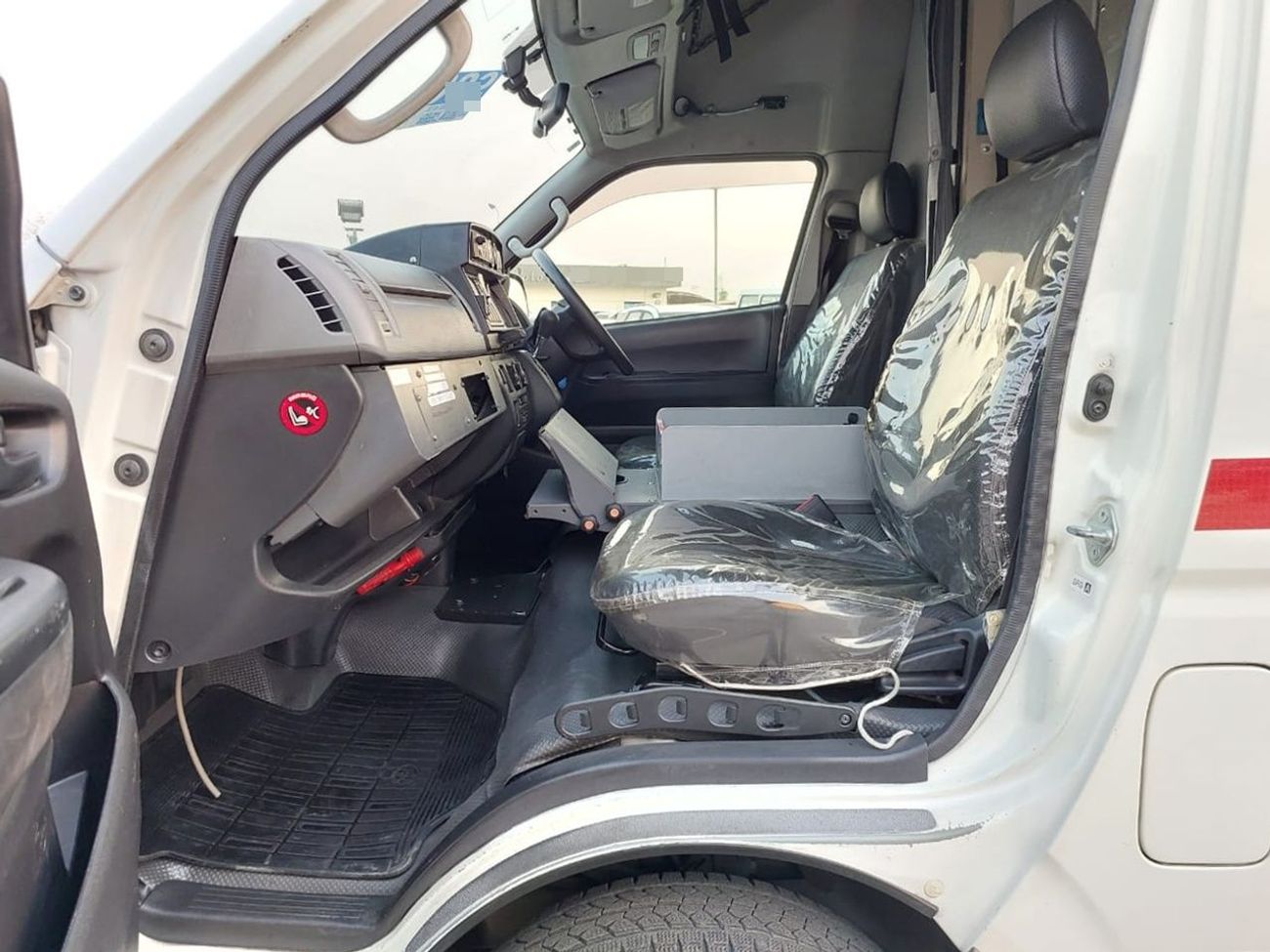 Toyota Hiace TOYOTA HIACE VAN AMBULANCE RHD 2012 MODEL 2.7 L PETROL AUTOMATIC(PM11200)