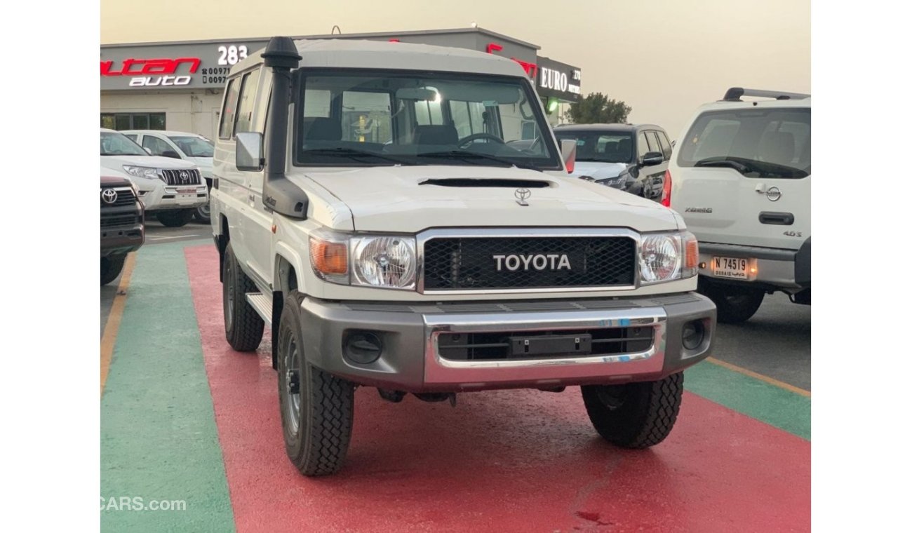 تويوتا لاند كروزر هارد توب Toyota Land Cruiser Hard Top M/T 4.5L V8 Diesel 2021 Model