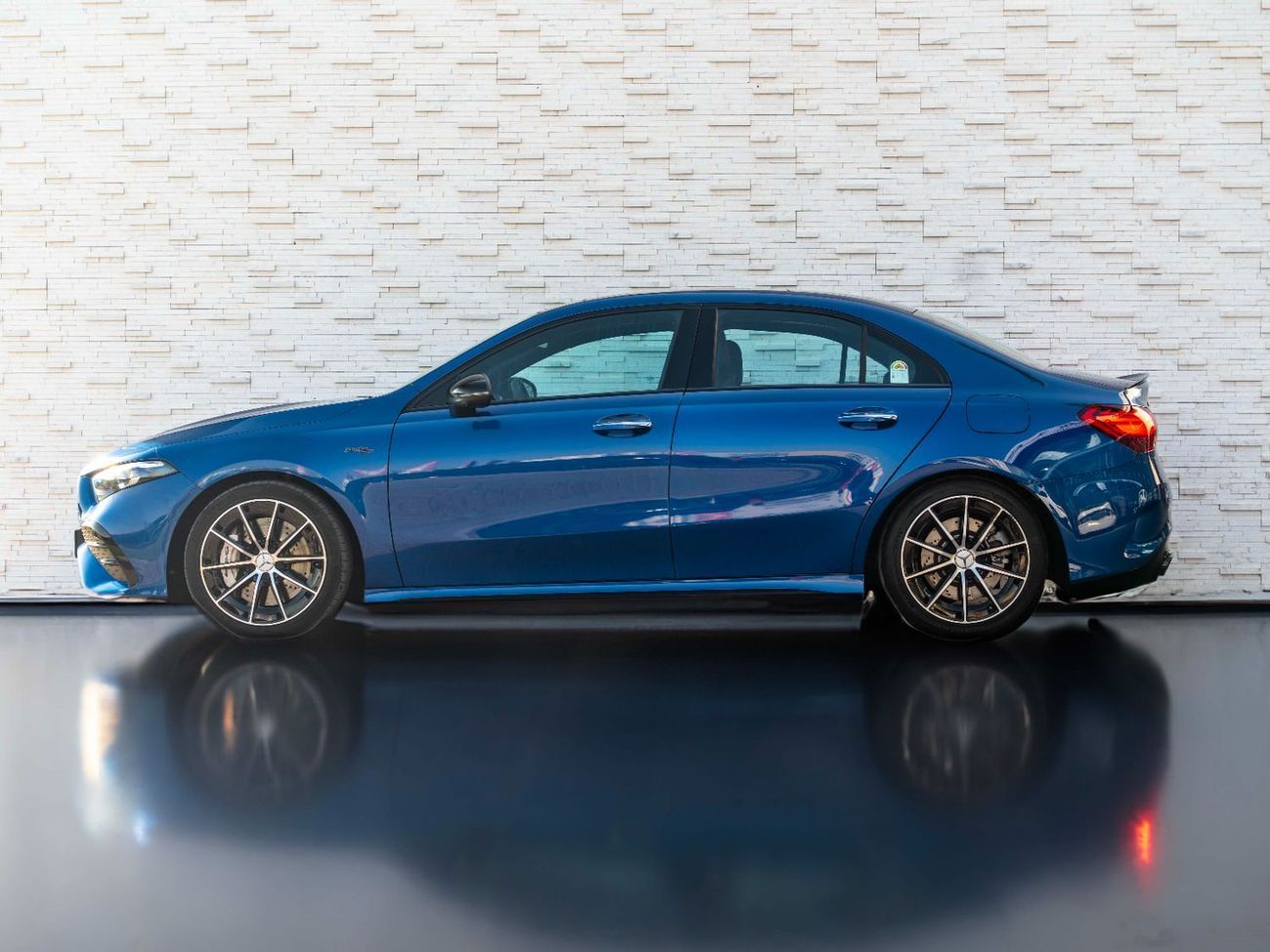 Mercedes-Benz A 35 AMG Std 2.0L