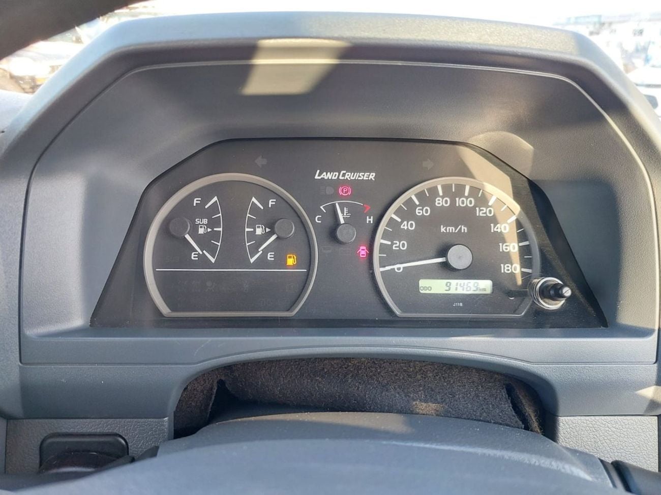 تويوتا لاند كروزر TOYOTA LAND CRUISER SUV RHD 2017 MODEL 4.2 L DIESEL MANUAL(PM89605)