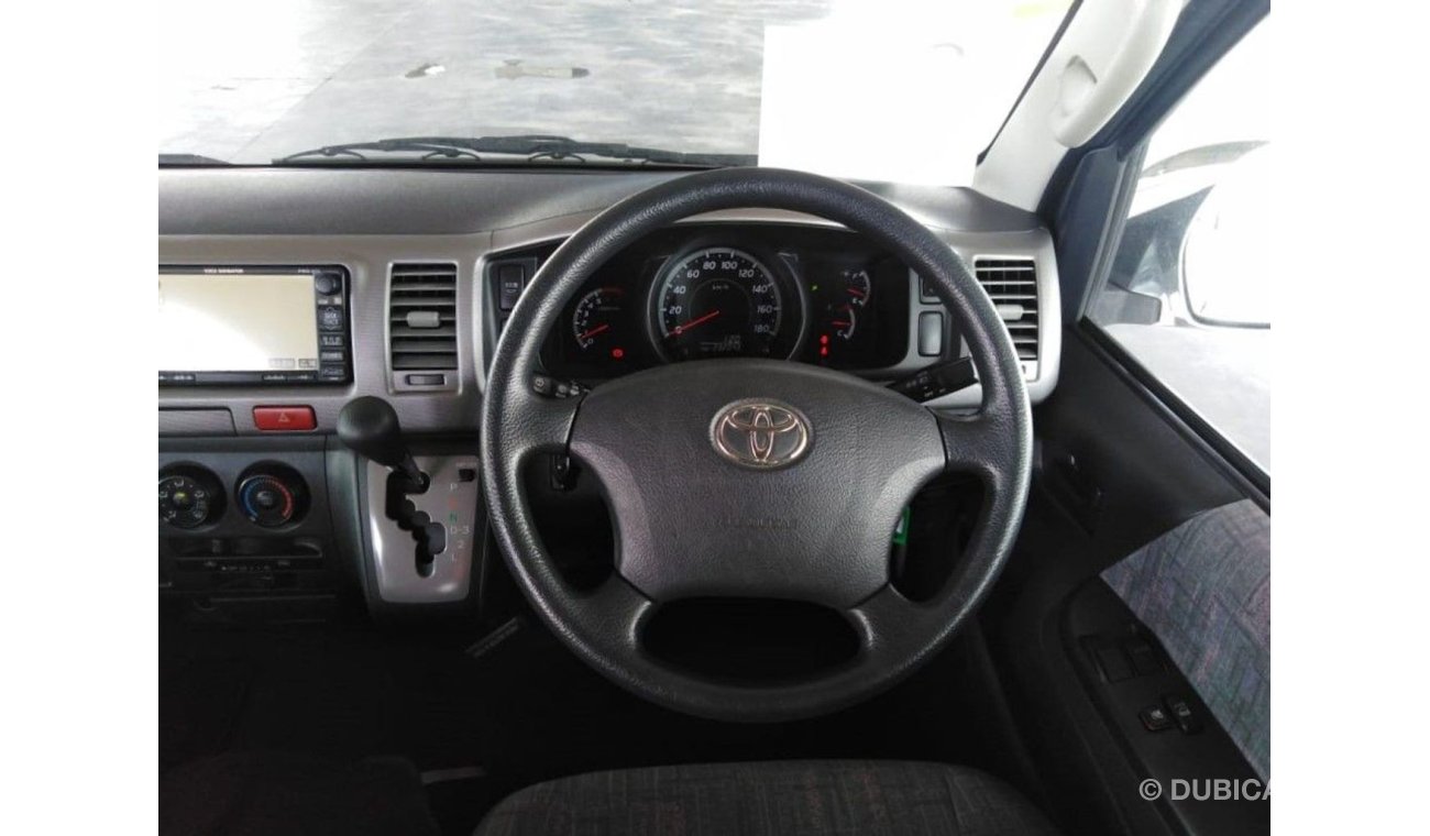 تويوتا هاياس Hiace Commuter RIGHT HAND DRIVE (Stock no PM 622 )