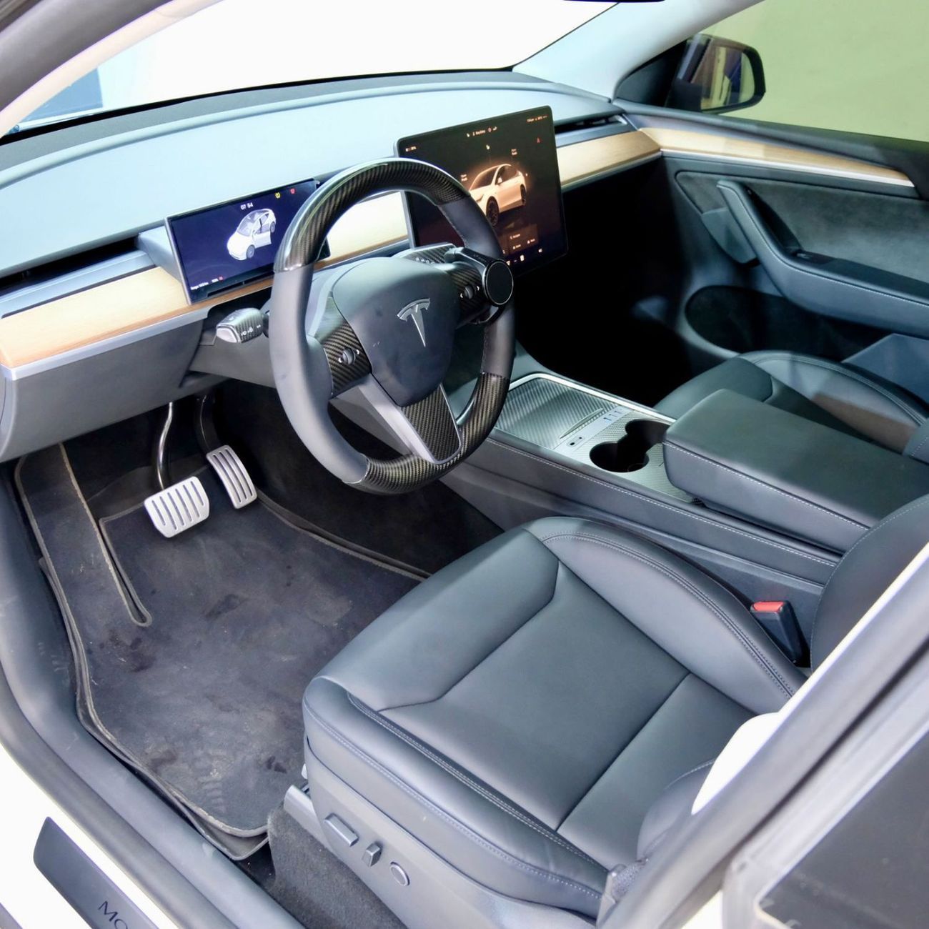 Tesla Model Y Performance (AWD) AED 2,820 P.M l 0% Down Payment l Tesla Model Y Performance l Tesla Warranty