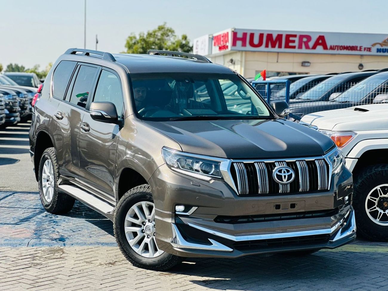 Toyota Prado Toyota Prado 2017 golden colour RHD diesel engine 7 seaters