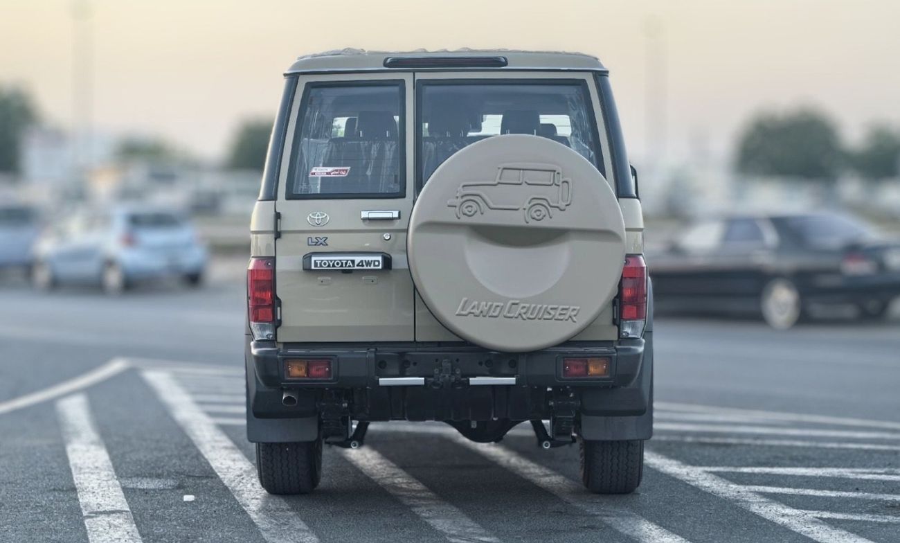 تويوتا لاند كروزر 70 2025 TOYOTA LAND CRUISER 76 2.8L DIESEL 5 DOOR FULL OPTION
