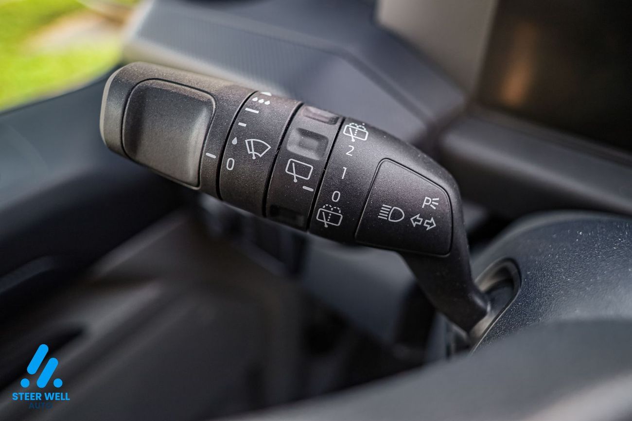 فورد ترانزت CUSTOM 9-STR VAN 2025 MODEL 2.0L AUTOMATIC TRANSMISSION