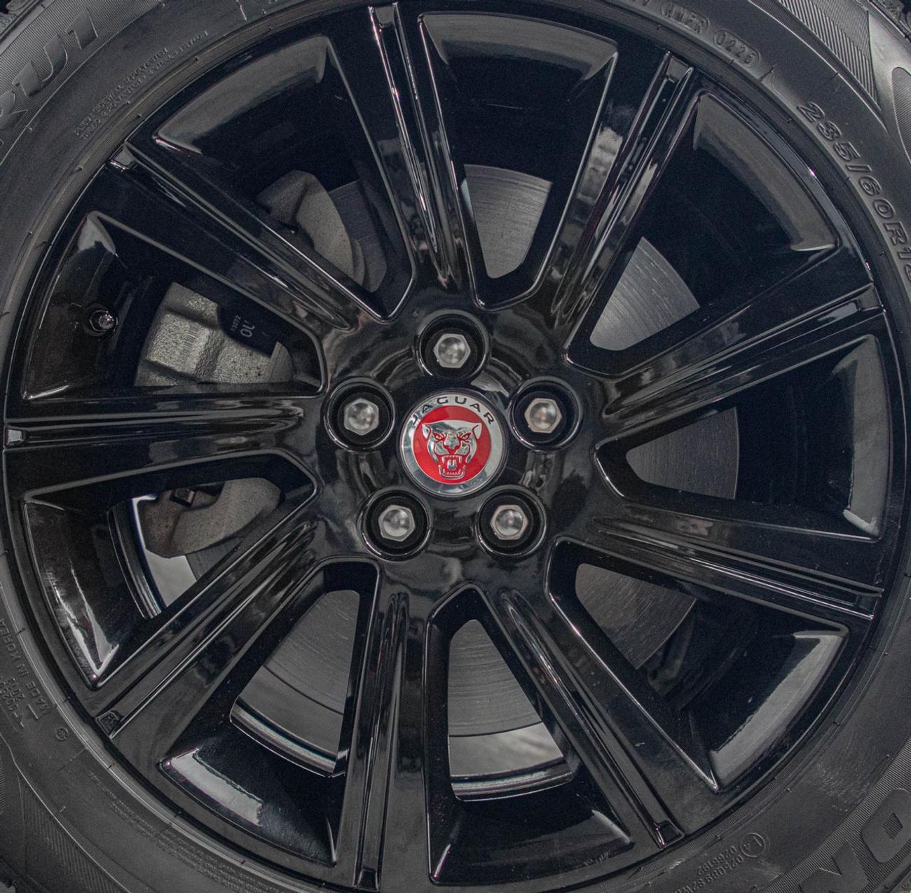 جاكوار E Pace P200 Black Edition