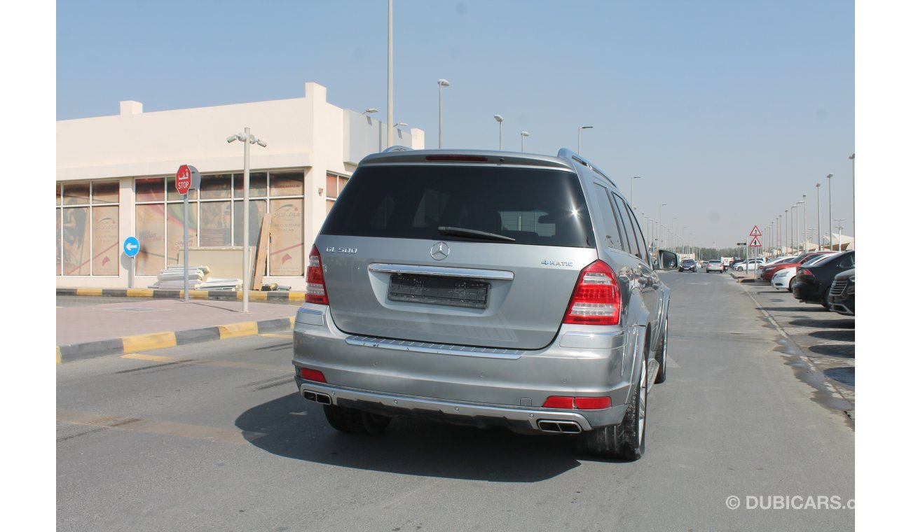 Mercedes-Benz GL 500 Mercedes GL 500 GC Seville Option, gray color, excellent condition, you do not need anything