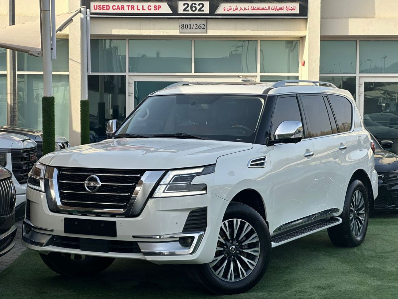 Nissan Patrol NISSAN PATROL PLATINUM V6 GCC 2017 FULL OPTION PERFECT CONDITION BODYKIT 2022