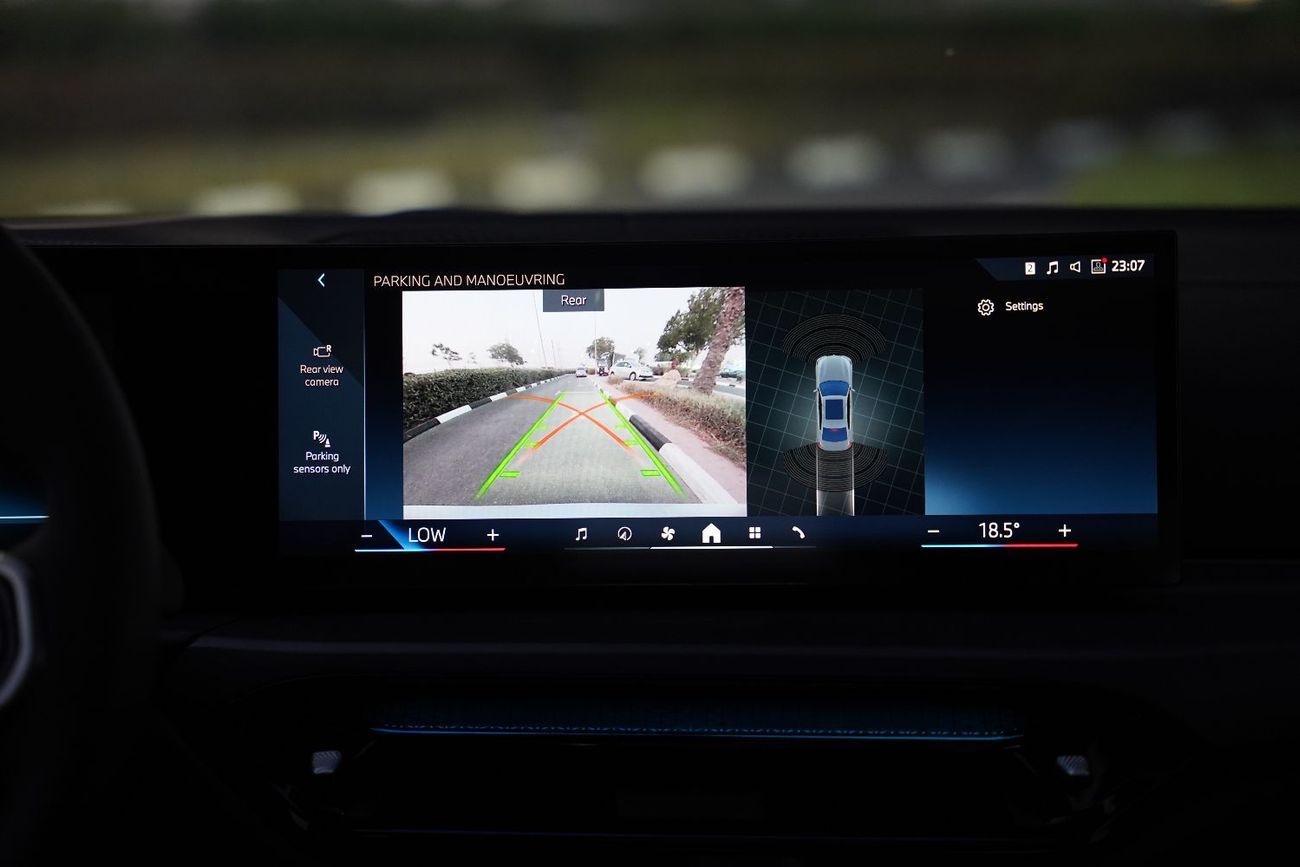 بي أم دبليو i3 2026 BMW e-Drive 35L M-Sport Package FWD 0Km