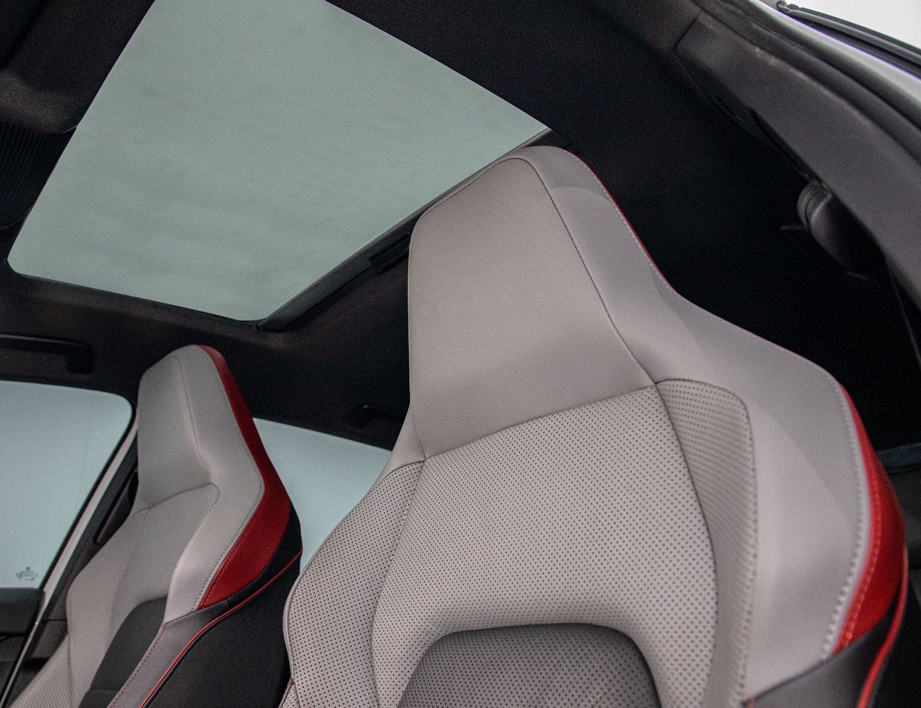 فولكس واجن جولف GTI