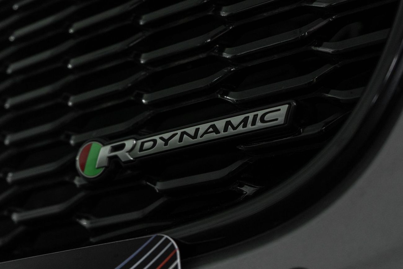 Jaguar XE R-Dynamic SE P300 R Dynamic / Jaguar Warranty & Extended Service Contract