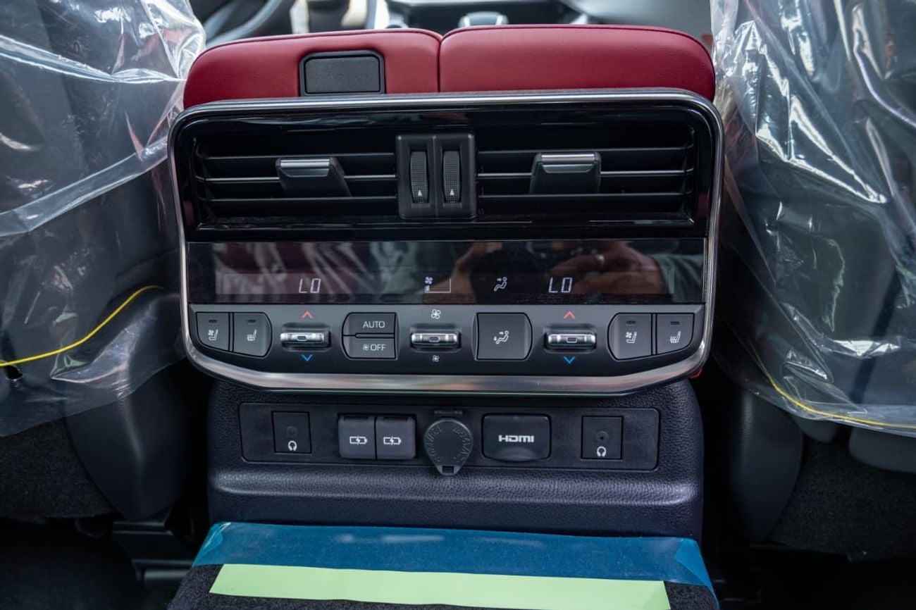 Toyota Land Cruiser GR SPORT 3.5L TT HEV 2025