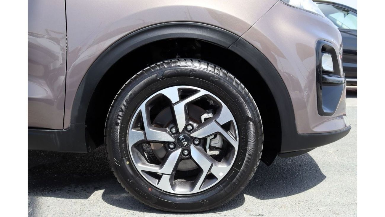 كيا سبورتيج EX خالية من الحوادث - خليجي - بحالة الوكالة - مكينة 1600 سي سي -