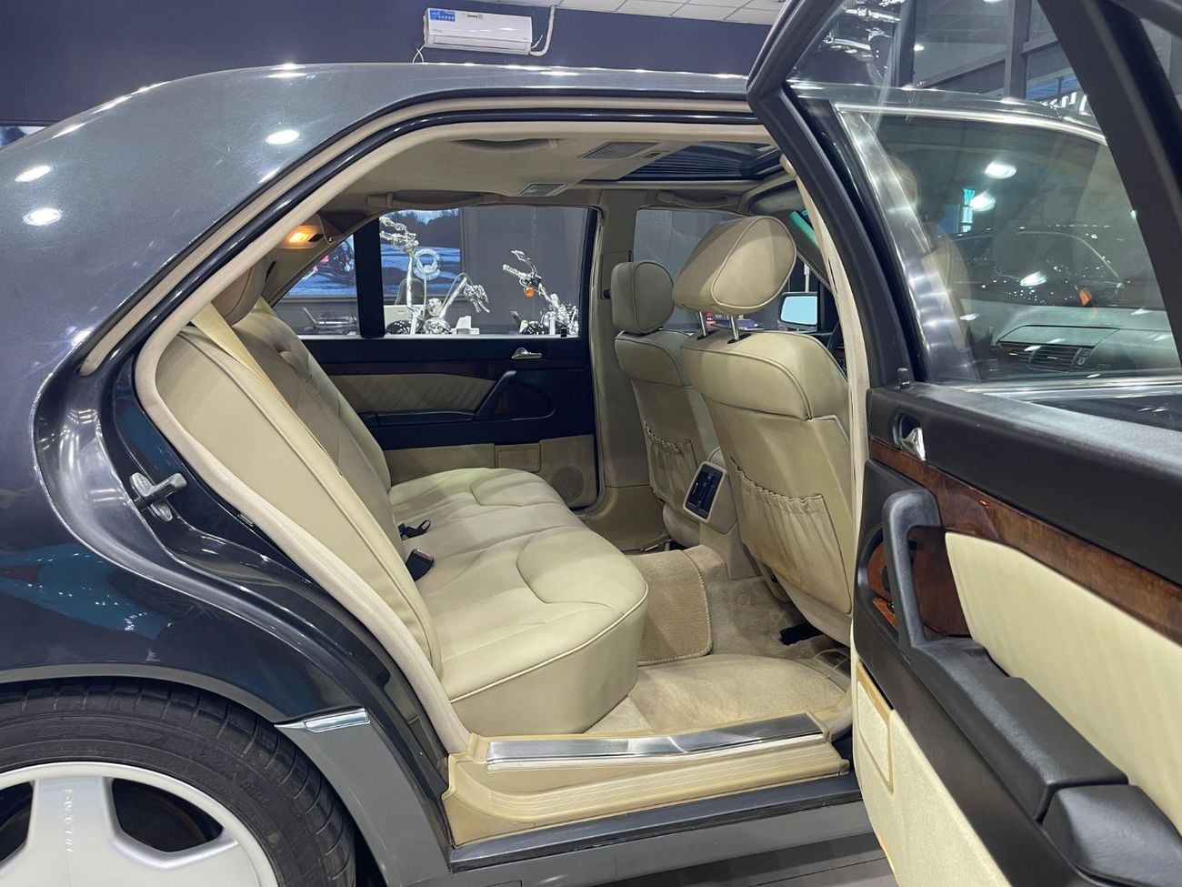 مرسيدس بنز 500 SEL