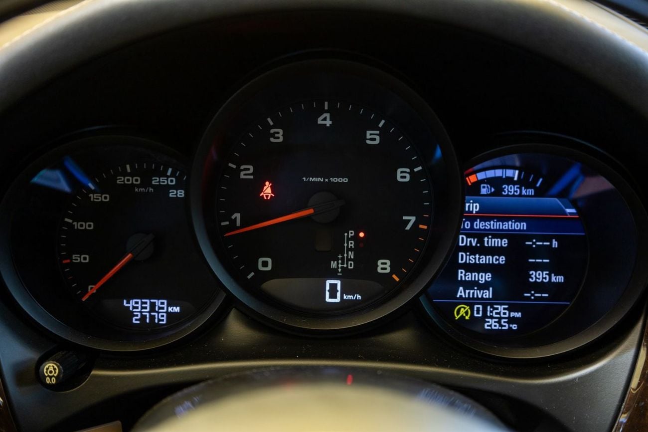Porsche Macan Std 2.0L (252 HP) 2018 Porsche Macan GCC | Warranty