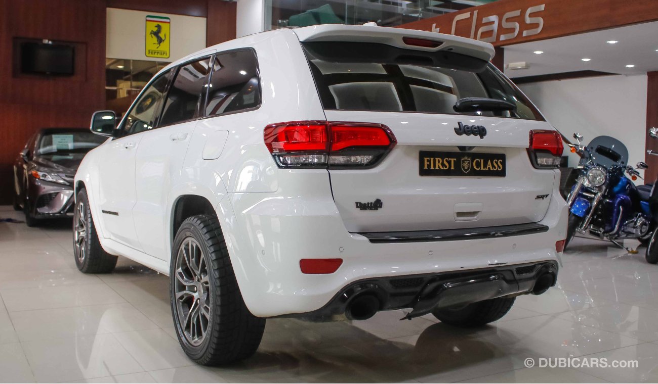 Jeep Grand Cherokee SRT