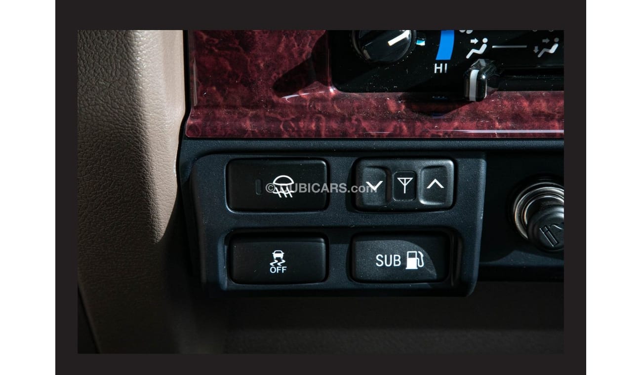 Toyota Land Cruiser Pick Up