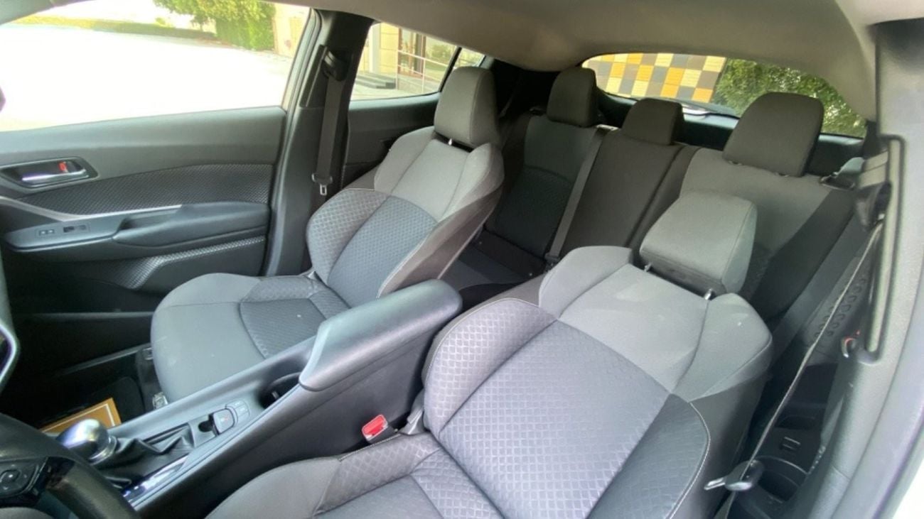 Toyota CHR XLE, 2.0L