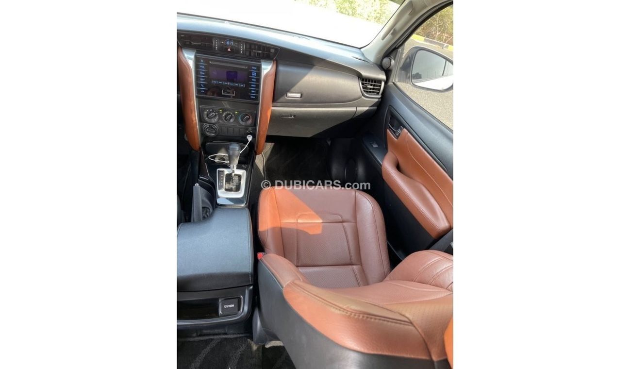 Toyota Fortuner EXR GXR TOYOTA FORTUNER  (GCC  _ SPEC) -  2019- VERY GOOD