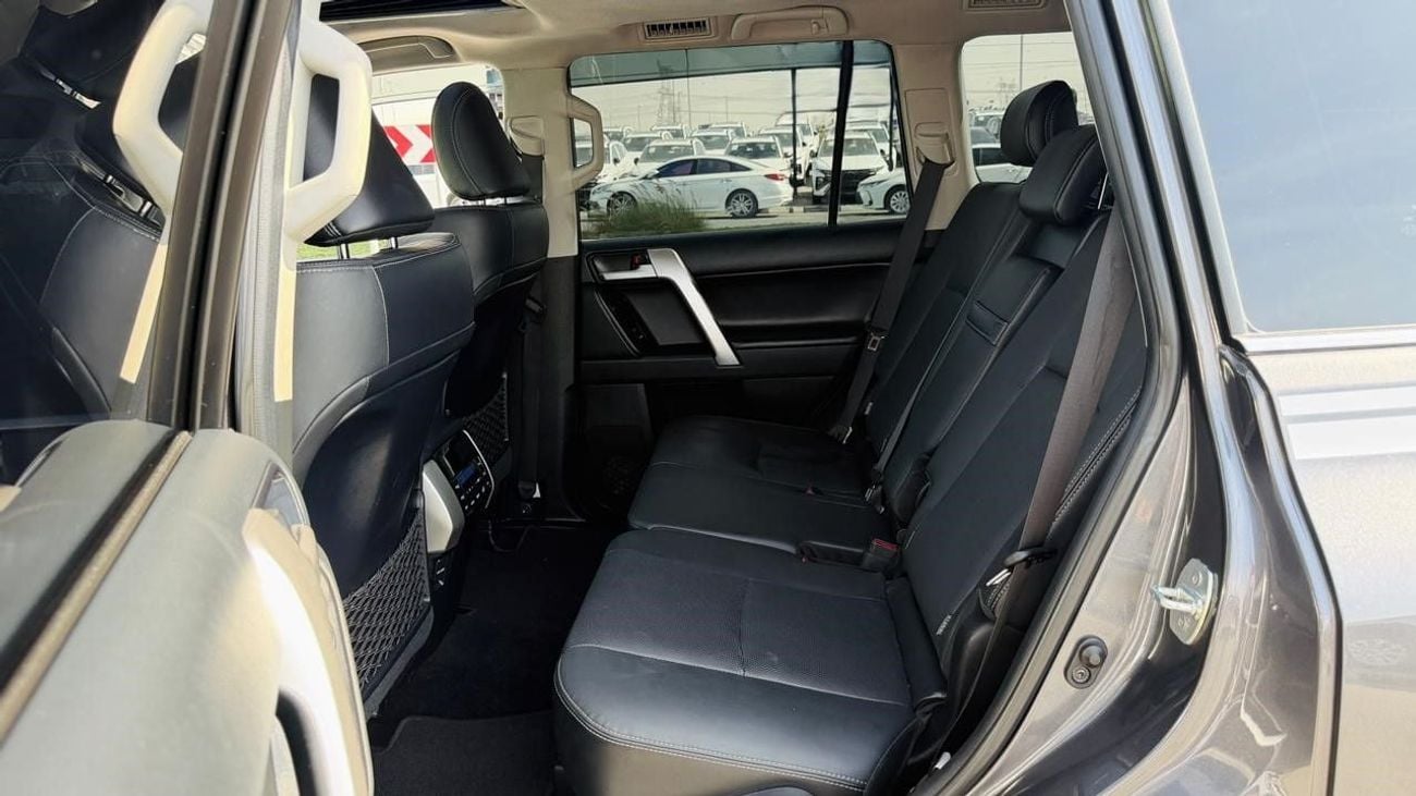 تويوتا برادو 2024 | 2.8L DIESEL | AT | RHD | VENTILATED SEATS | COOL BOX | SUNROOF | BACK TIRE | ELECTRIC SEAT | 