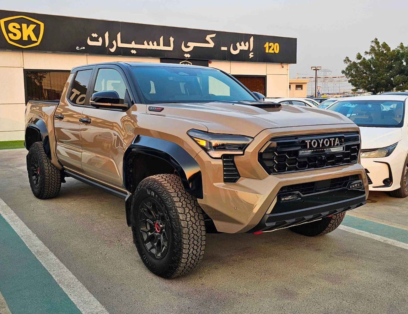 تويوتا تاكوما TRD PRO HYBRID iFORCE MAX/2.4L PETROL/14" HD TUCHSCREEN/SUNROOF/ (CODE# TTCPHV)