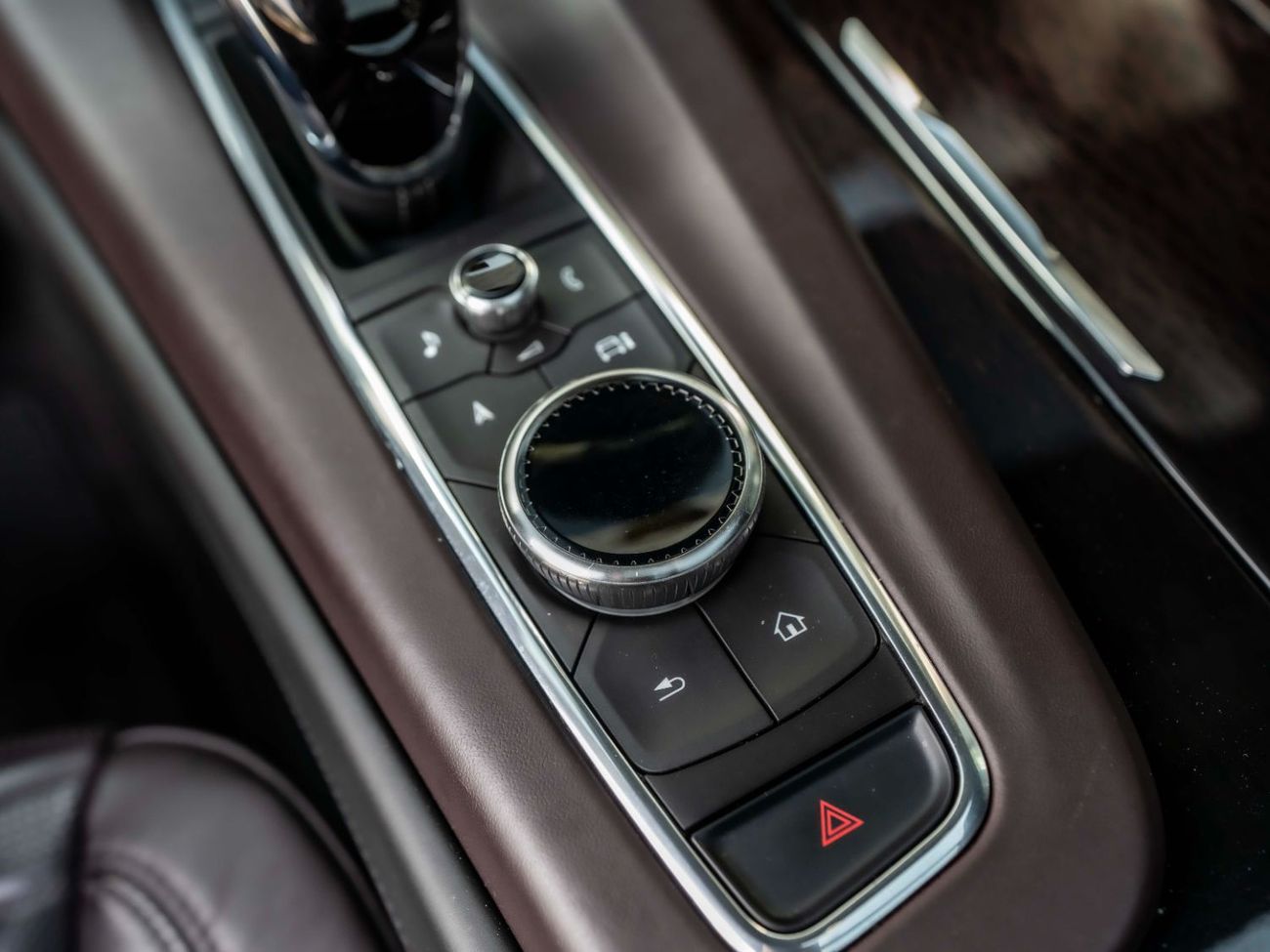 كاديلاك إسكالاد Sport Platinum 6.2L 4WD