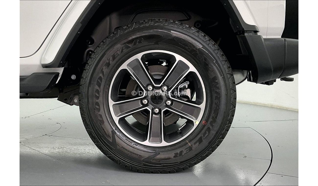 Jeep Wrangler Sahara Plus Unlimited | 1 year free warranty | 0 down payment | 7 day return policy