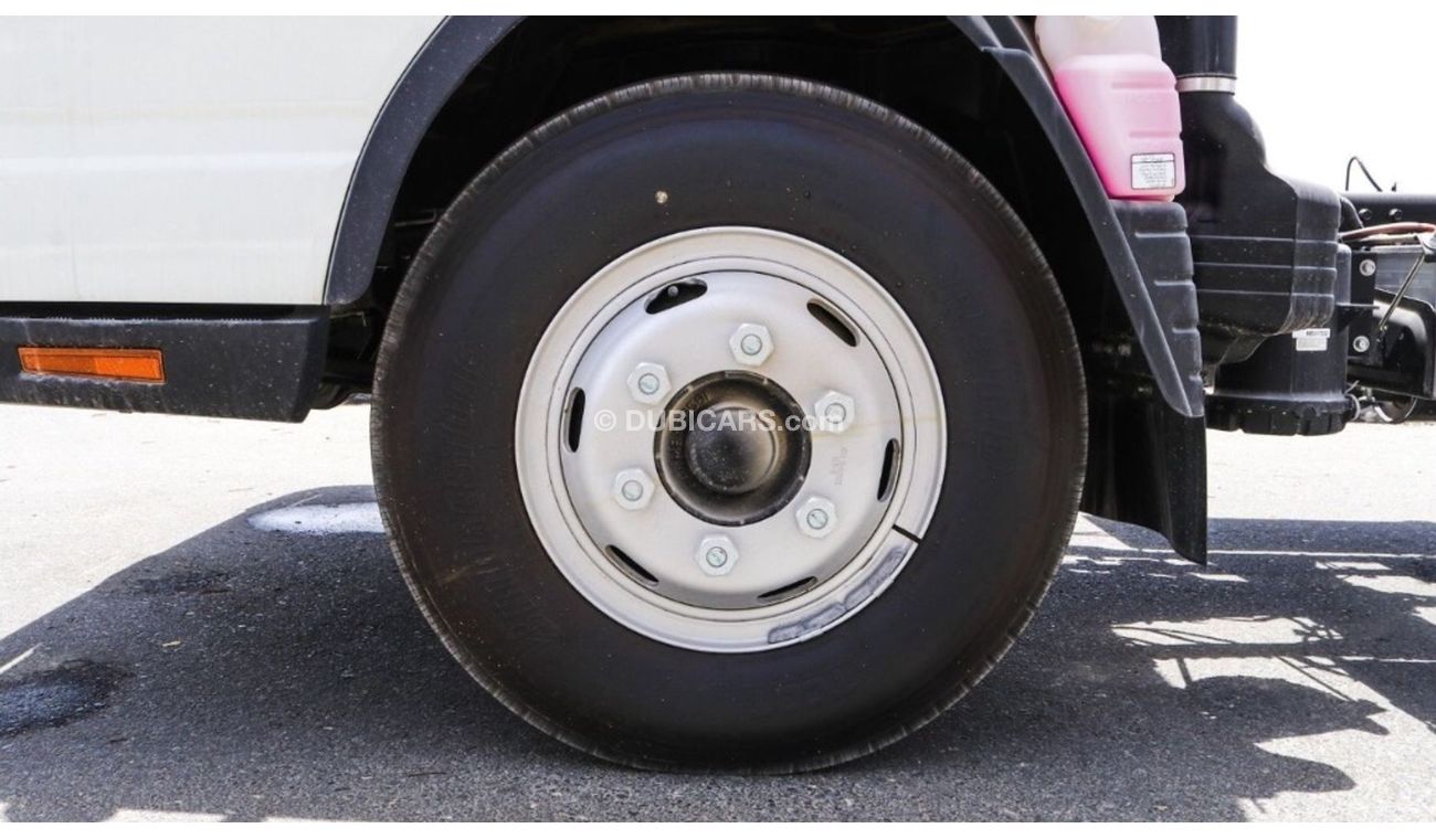 Mitsubishi Fuso Canter 2021 made in Japan 