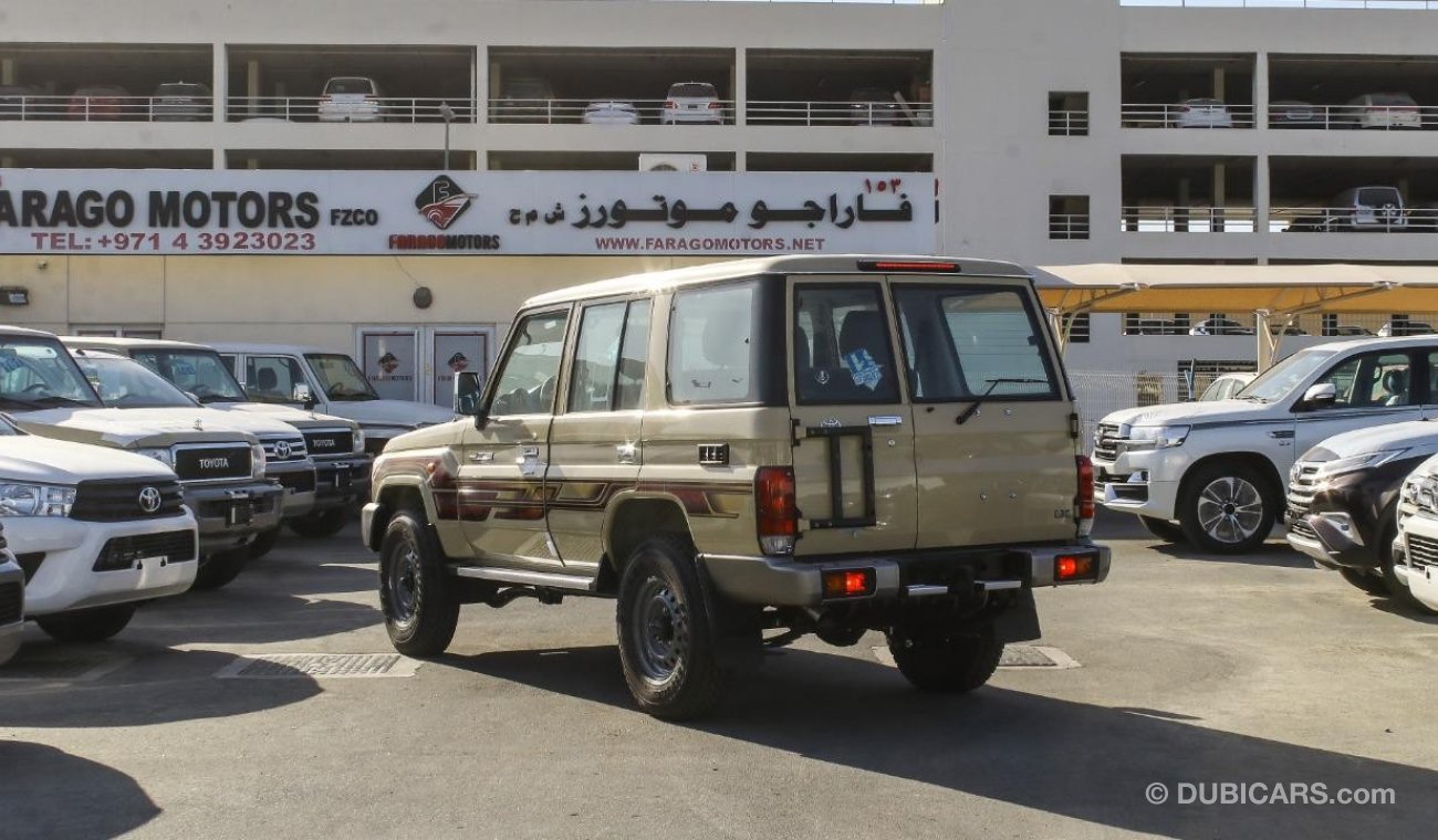 Toyota Land Cruiser 70 GRJ 76 4.0 V6 PETROL / GASOLINA