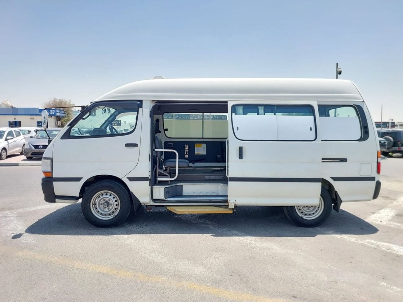 Toyota Hiace 2001 TOYOTA HIACE VAN RHD PETROL AUTOMATIC(PM01115)