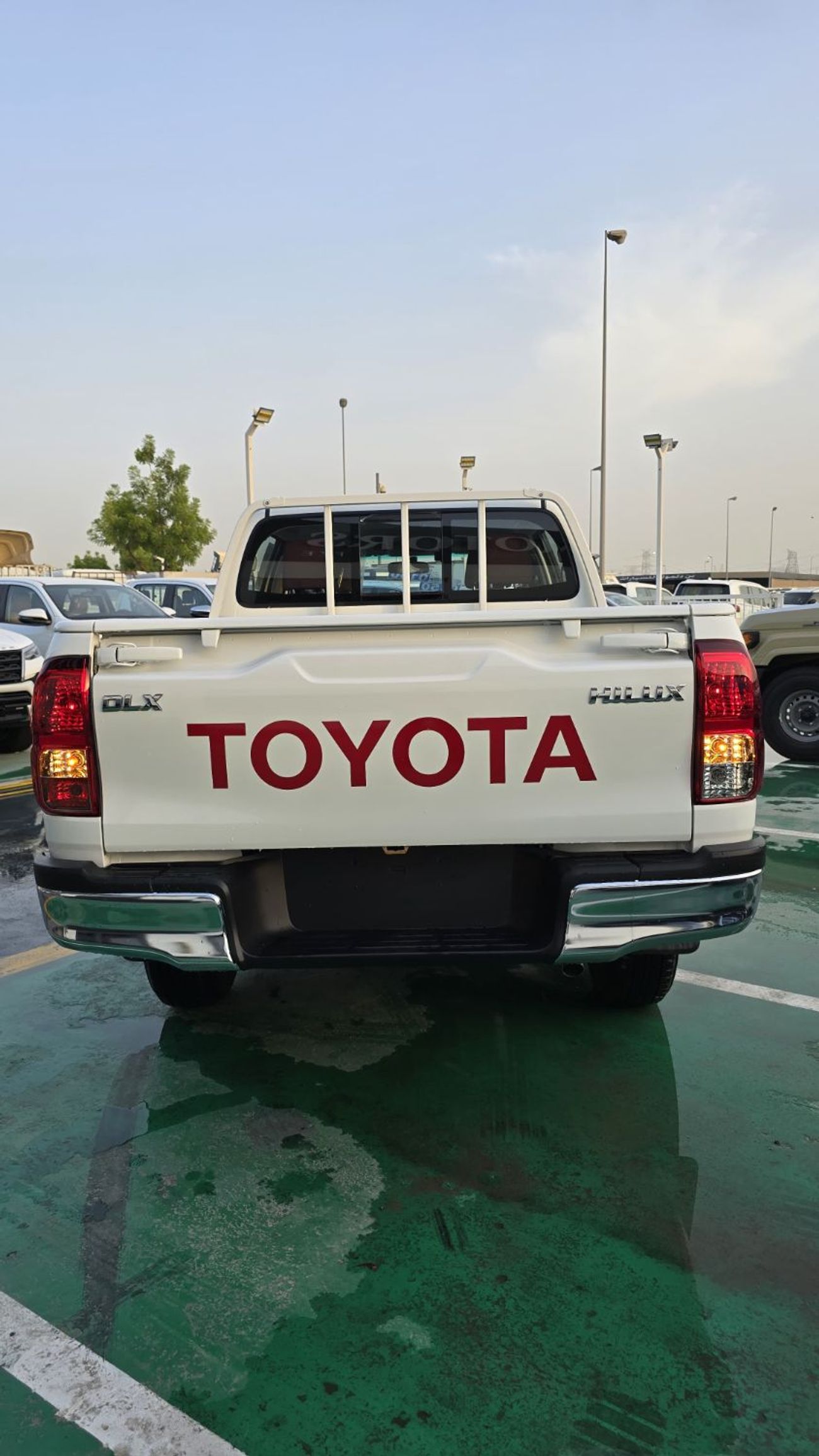 تويوتا هيلوكس GLX 2.7L Double Cab Utility 4WD M/T