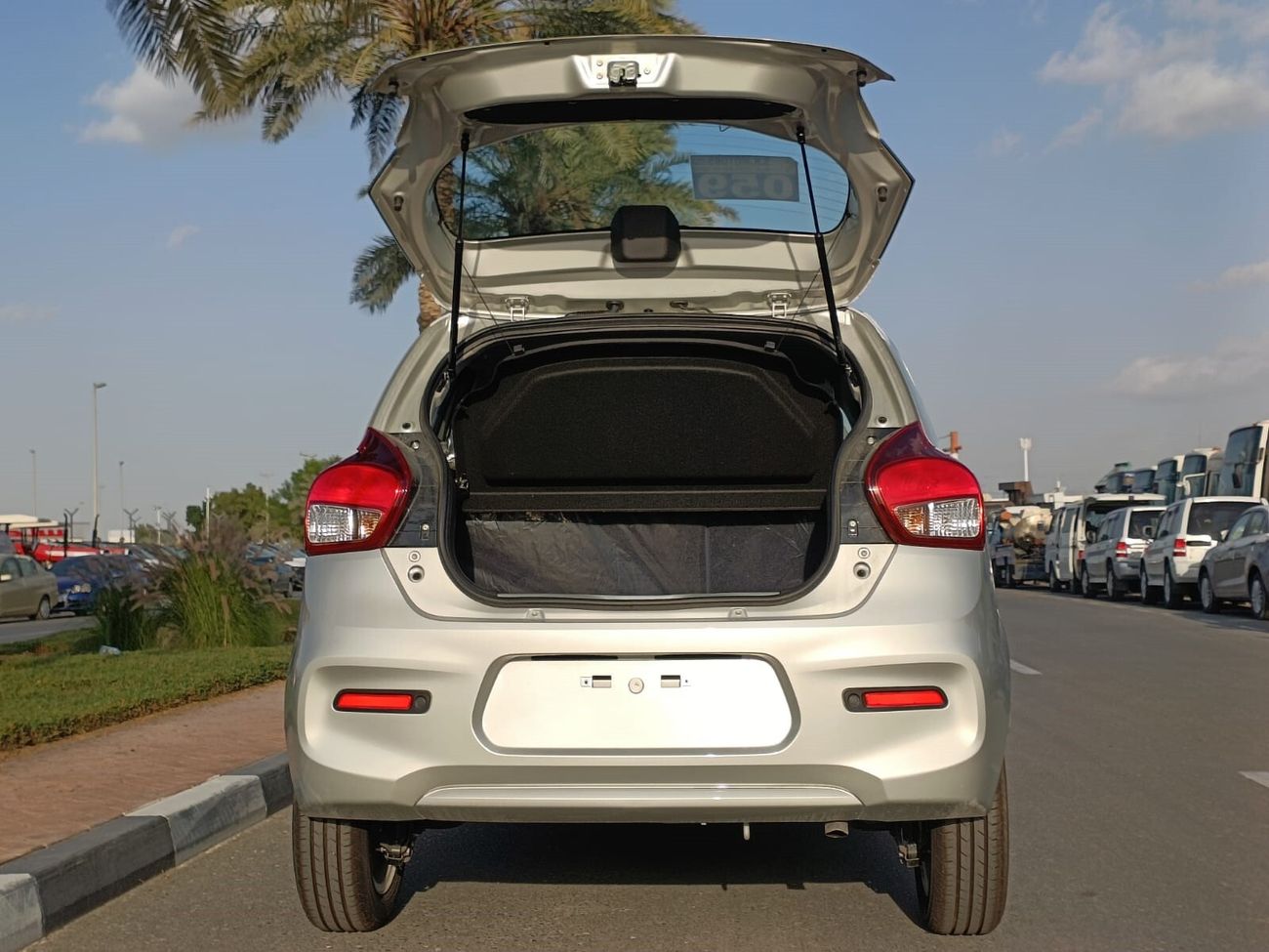 Suzuki Celerio 1.0L V4, GLX, Black Rims, A/T, Gear, SPECIAL QUANTITY DEAL OFFER FOR ALGERIA (CODE # CGLM)