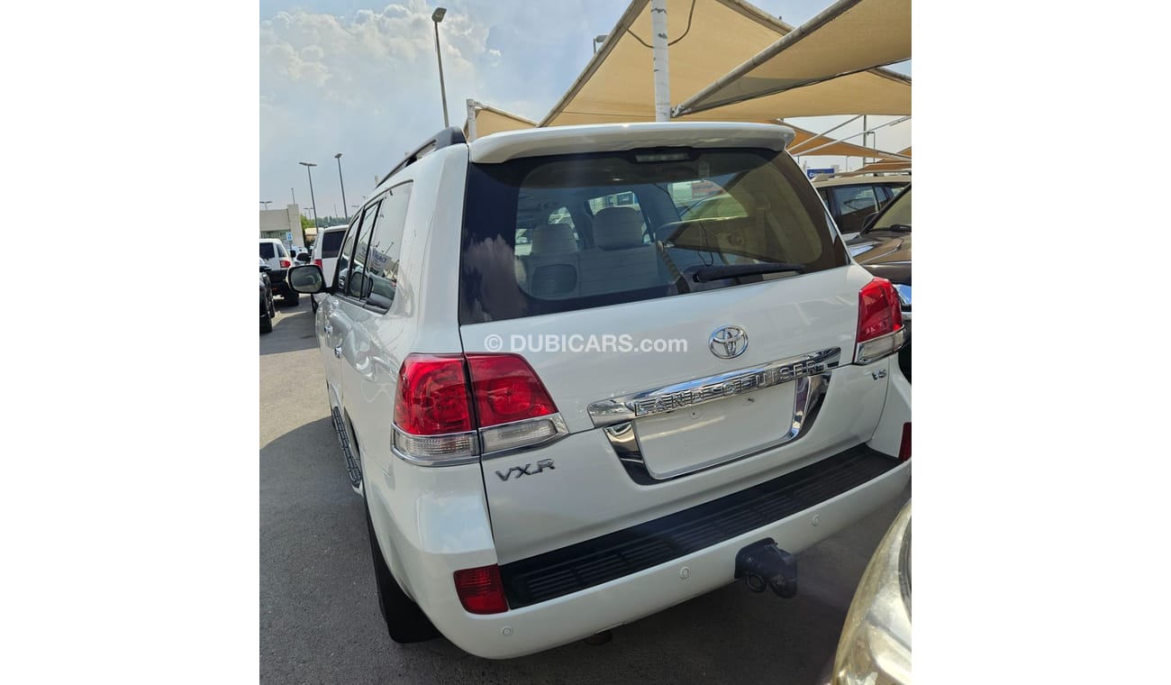 Toyota Land Cruiser 2010 vxr v8